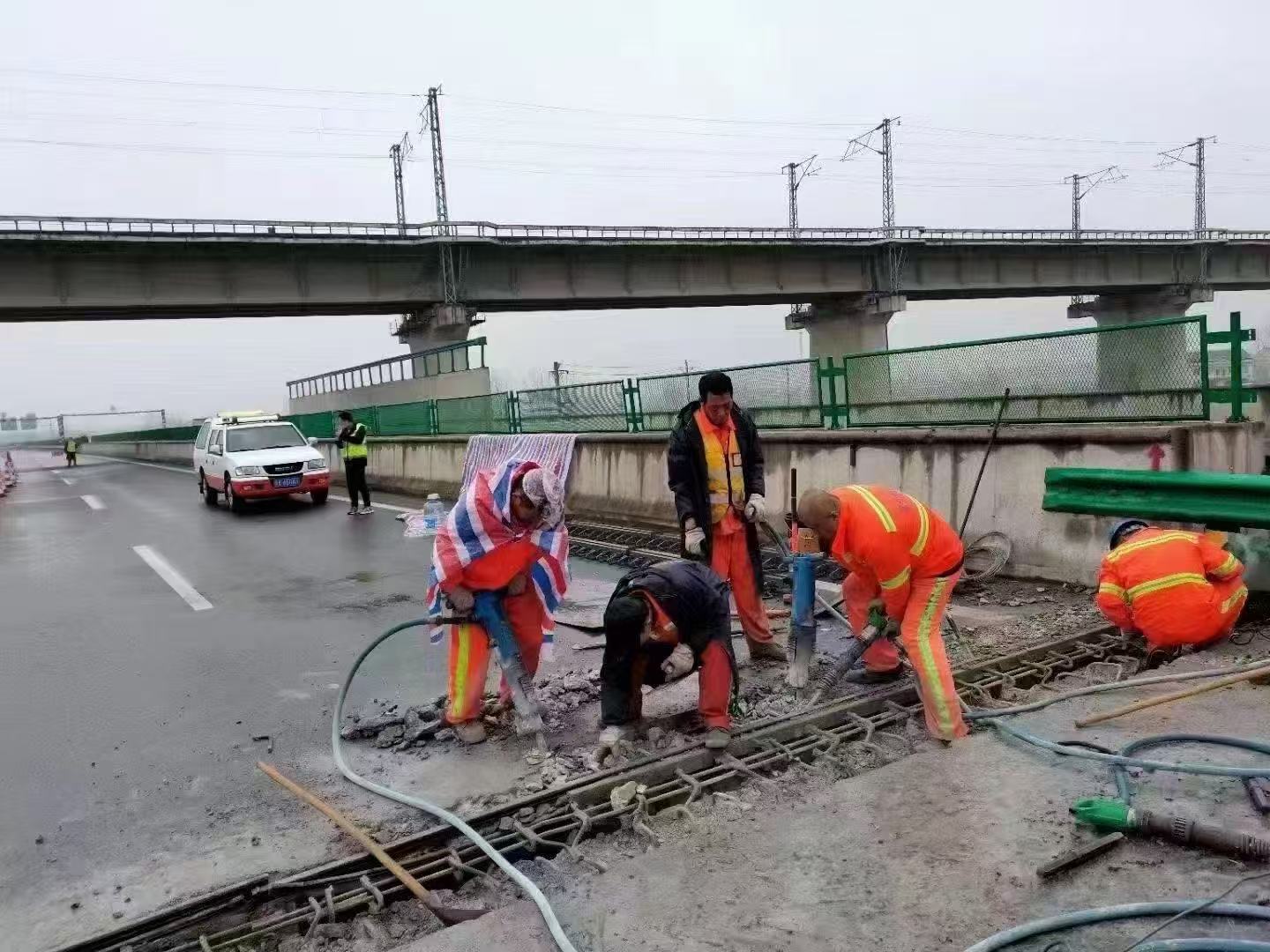 通河桥梁伸缩缝抢修料